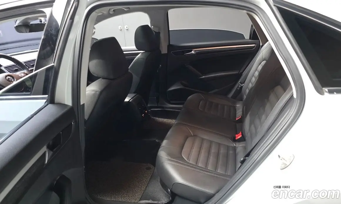 Volkswagen Passat 2018 2.0 автомат (гидро), фото 17 Volkswagen Passat 2018 2.0 автомат (гидро), фото 17