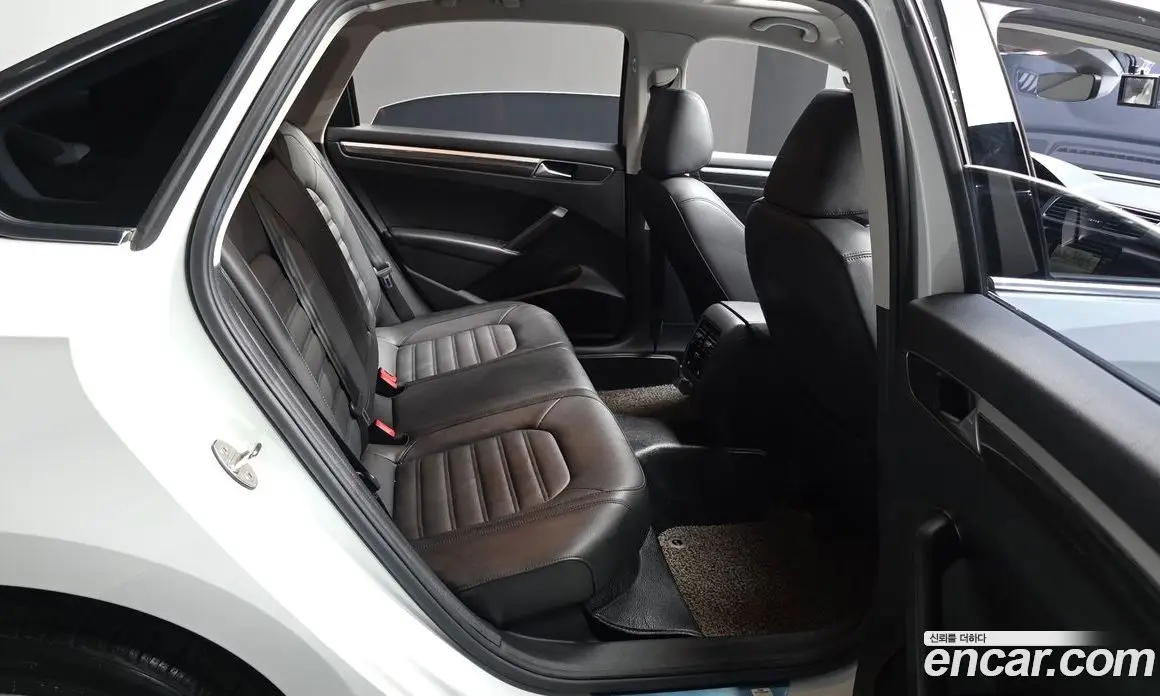 Volkswagen Passat 2018 2.0 автомат (гидро), фото 18 Volkswagen Passat 2018 2.0 автомат (гидро), фото 18