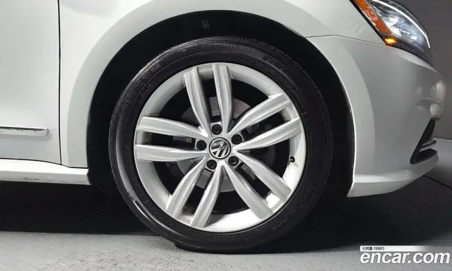 Volkswagen Passat 2018 2.0 автомат (гидро), миниатюра 5 Volkswagen Passat 2018 2.0 автомат (гидро), миниатюра 5