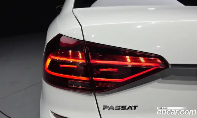 Volkswagen Passat 2018 2.0 автомат (гидро), миниатюра 9 Volkswagen Passat 2018 2.0 автомат (гидро), миниатюра 9