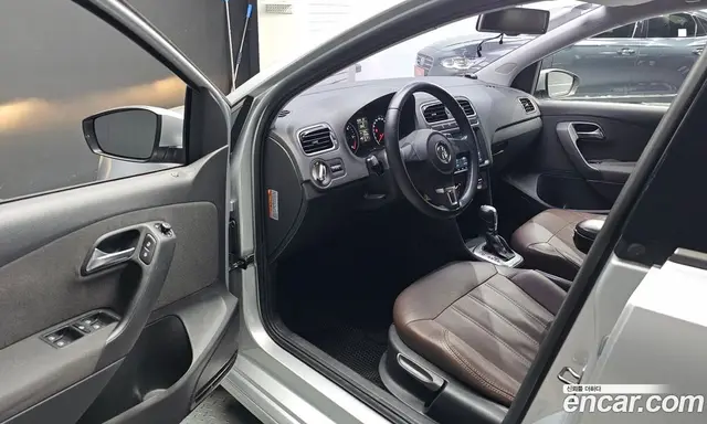 Volkswagen Polo 2013 1.6 автомат (гидро), миниатюра 10 Volkswagen Polo 2013 1.6 автомат (гидро), миниатюра 10