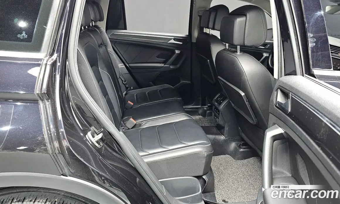 Volkswagen Tiguan 2018 2.0 автомат (гидро), фото 11