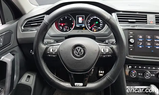 Volkswagen Tiguan 2018 2.0 автомат (гидро), миниатюра 12