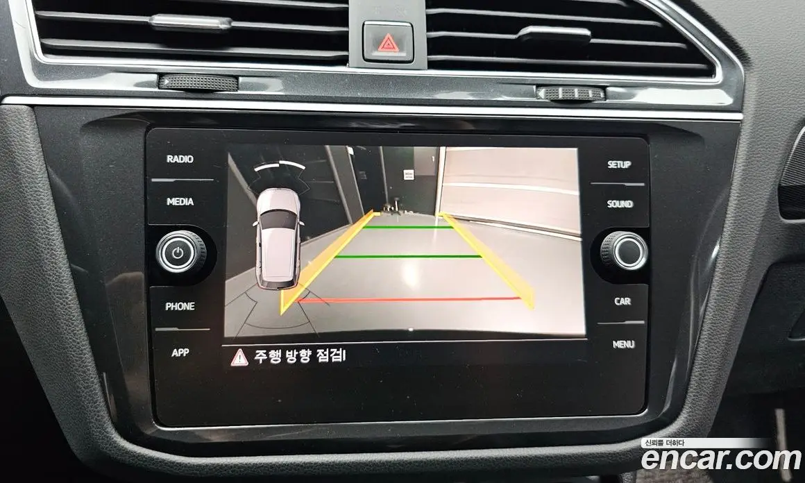 Volkswagen Tiguan 2018 2.0 автомат (гидро), фото 14