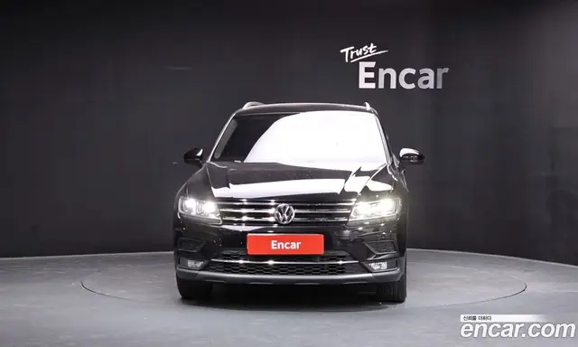 Volkswagen Tiguan 2018 2.0 автомат (гидро), миниатюра 3