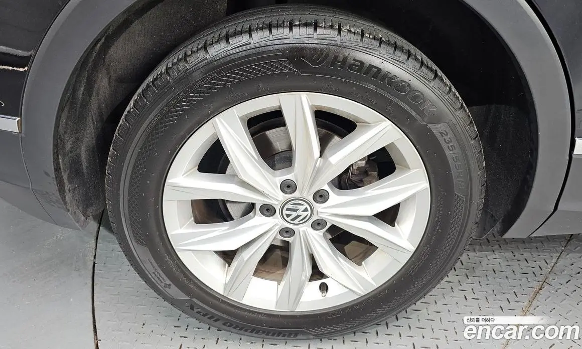 Volkswagen Tiguan 2018 2.0 автомат (гидро), фото 5