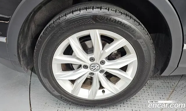 Volkswagen Tiguan 2018 2.0 автомат (гидро), миниатюра 5