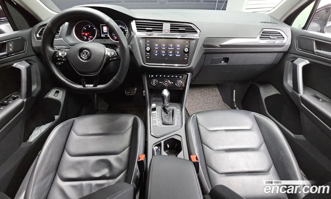 Volkswagen Tiguan 2018 2.0 автомат (гидро), фото 7