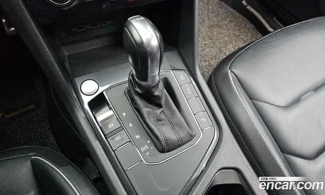 Volkswagen Tiguan 2018 2.0 автомат (гидро), миниатюра 9