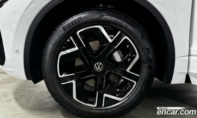 Volkswagen Touareg 2026 3.0 автомат (гидро), миниатюра 5 Volkswagen Touareg 2026 3.0 автомат (гидро), миниатюра 5
