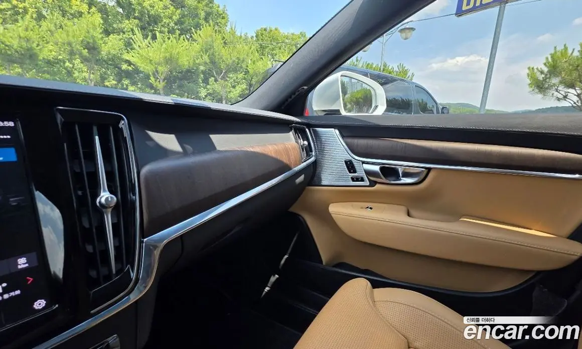 Volvo S90 2023 2.0 автомат (гидро), фото 14 Volvo S90 2023 2.0 автомат (гидро), фото 14