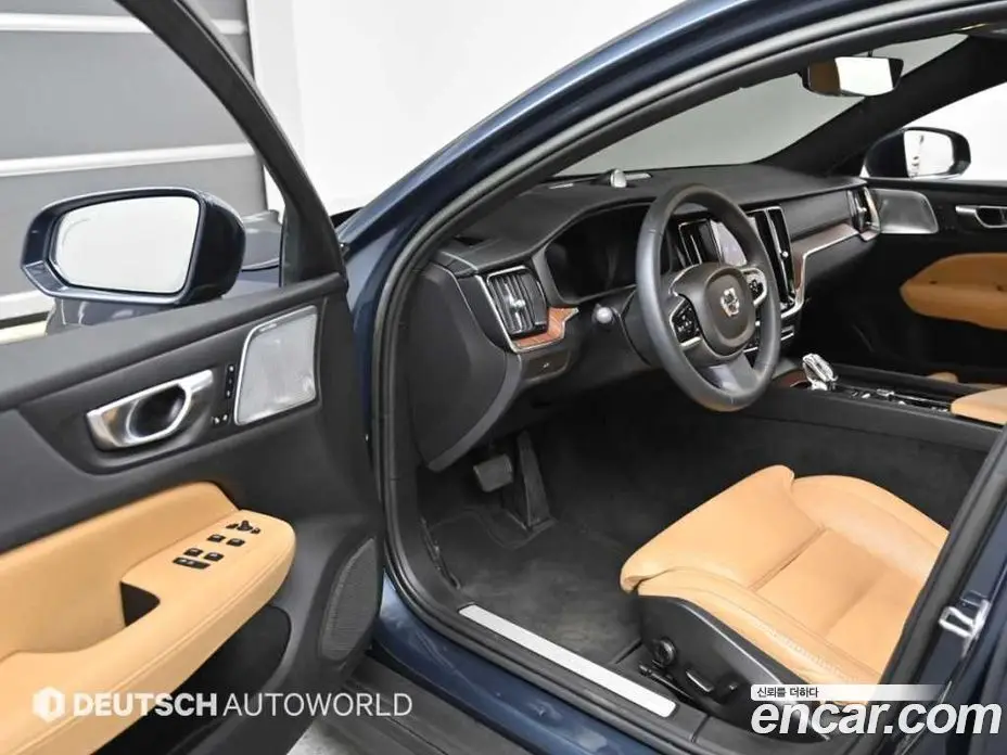 Volvo V60 2022 2.0 автомат (гидро), фото 11 Volvo V60 2022 2.0 автомат (гидро), фото 11