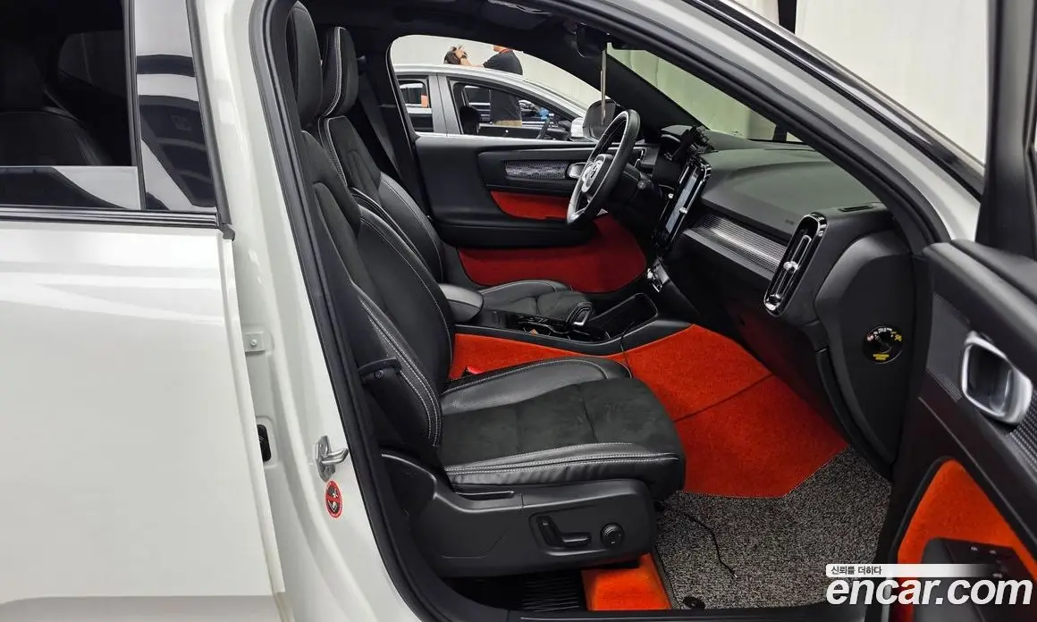 Volvo XC40 2020 2.0 автомат (гидро), фото 17 Volvo XC40 2020 2.0 автомат (гидро), фото 17