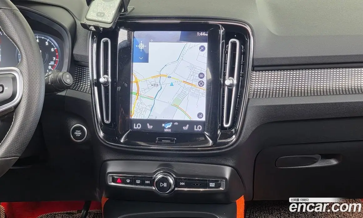 Volvo XC40 2020 2.0 автомат (гидро), фото 20 Volvo XC40 2020 2.0 автомат (гидро), фото 20