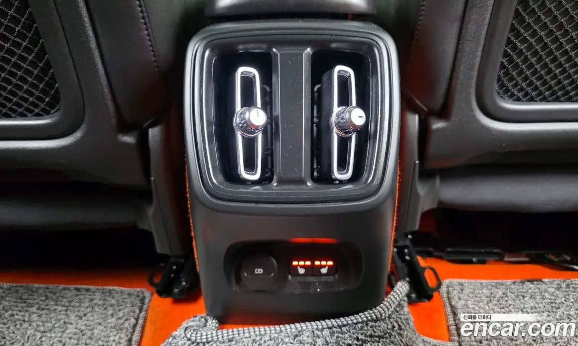 Volvo XC40 2020 2.0 автомат (гидро), фото 24 Volvo XC40 2020 2.0 автомат (гидро), фото 24