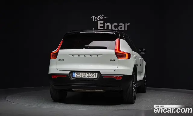 Volvo XC40 2020 2.0 автомат (гидро), миниатюра 4 Volvo XC40 2020 2.0 автомат (гидро), миниатюра 4