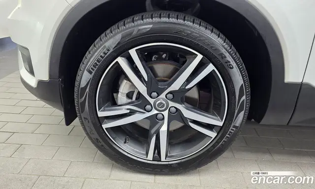 Volvo XC40 2020 2.0 автомат (гидро), миниатюра 5 Volvo XC40 2020 2.0 автомат (гидро), миниатюра 5