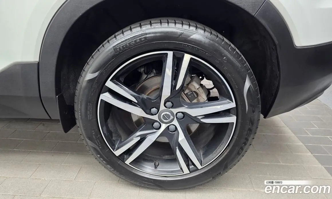 Volvo XC40 2020 2.0 автомат (гидро), фото 7 Volvo XC40 2020 2.0 автомат (гидро), фото 7