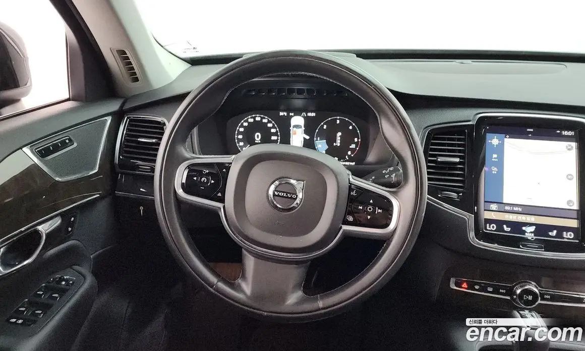 Volvo XC90 2017 2.0 автомат (гидро), фото 13 Volvo XC90 2017 2.0 автомат (гидро), фото 13