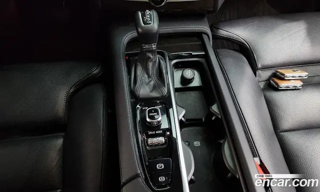 Volvo XC90 2017 2.0 автомат (гидро), миниатюра 9 Volvo XC90 2017 2.0 автомат (гидро), миниатюра 9