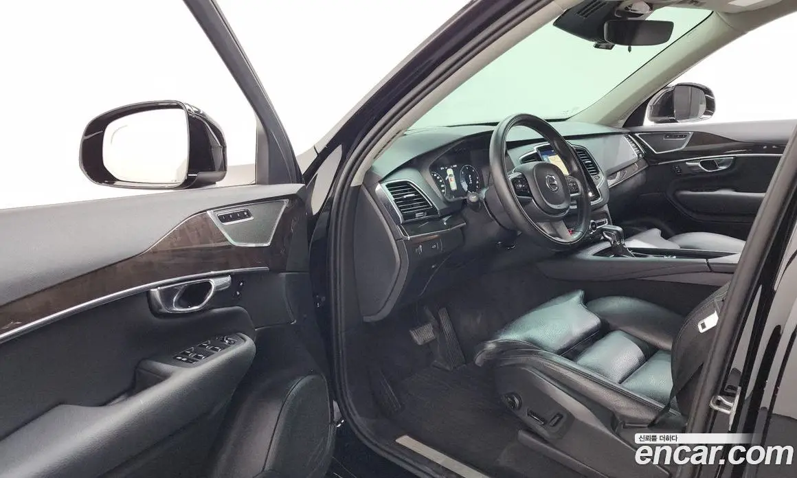 Volvo XC90 2017 2.0 автомат (гидро), фото 10 Volvo XC90 2017 2.0 автомат (гидро), фото 10
