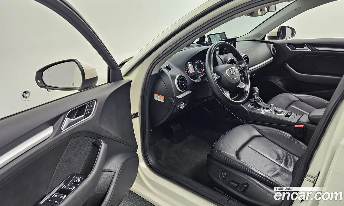 Audi A3 2015 1.6 автомат (гидро), фото 10 Audi A3 2015 1.6 автомат (гидро), фото 10