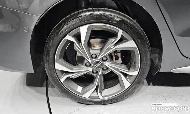 Audi A3 2025 2.0 автомат (гидро), миниатюра 5 Audi A3 2025 2.0 автомат (гидро), миниатюра 5