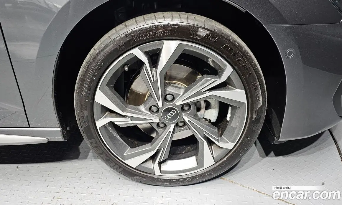 Audi A3 2025 2.0 автомат (гидро), фото 7 Audi A3 2025 2.0 автомат (гидро), фото 7