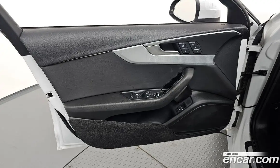 Audi A4 2019 2.0 автомат (гидро), фото 14 Audi A4 2019 2.0 автомат (гидро), фото 14