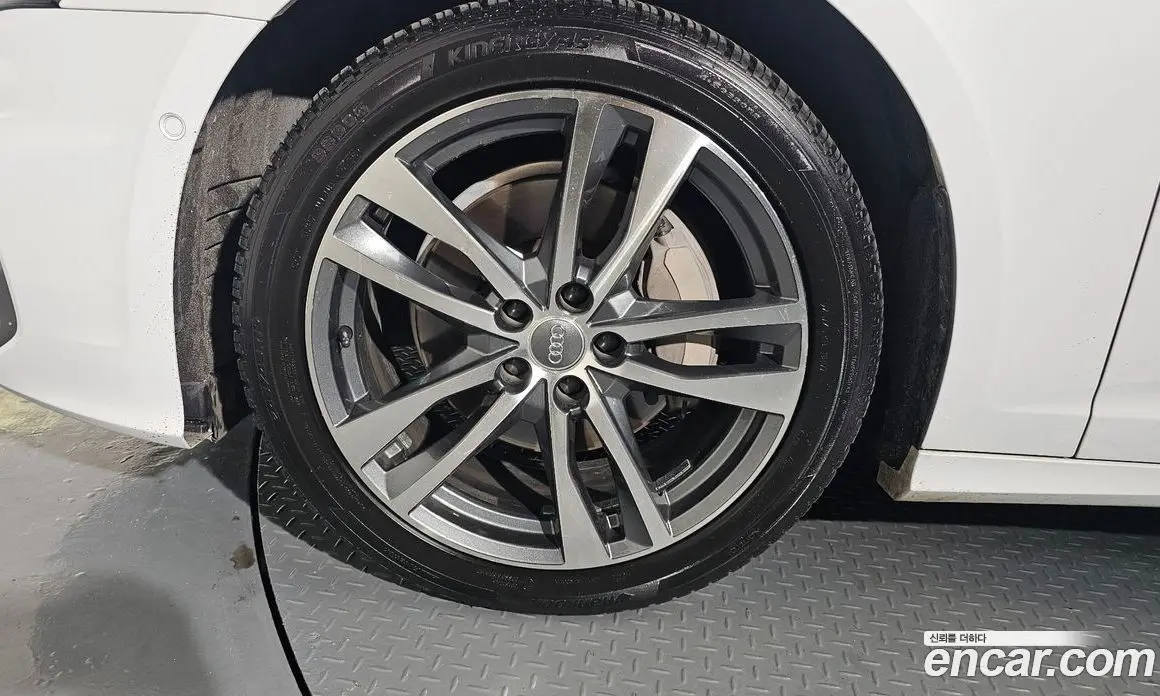 Audi A6 2021 2.0 автомат (гидро), фото 5