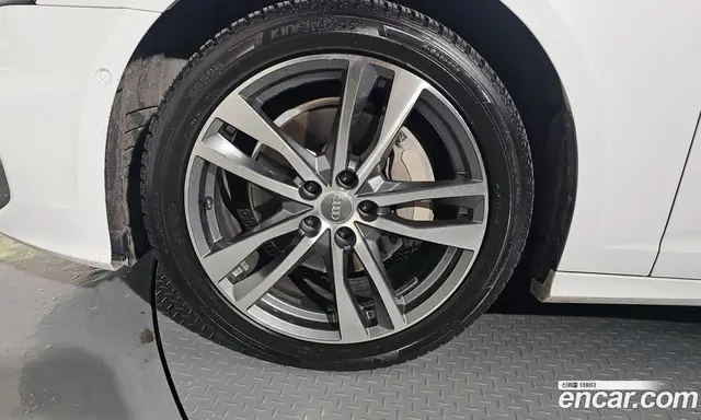 Audi A6 2021 2.0 автомат (гидро), миниатюра 5