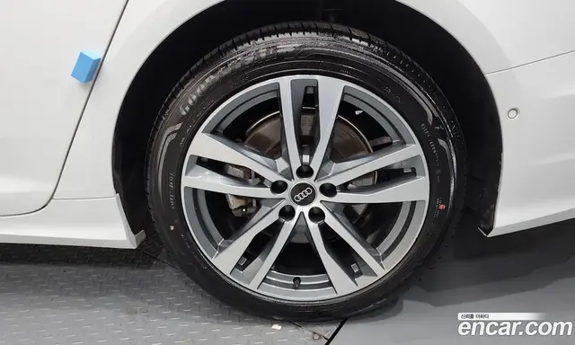Audi A6 2022 2.0 автомат (гидро), миниатюра 5