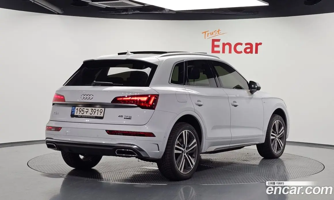 Audi Q5 2021 2.0 автомат (гидро), фото 2 Audi Q5 2021 2.0 автомат (гидро), фото 2