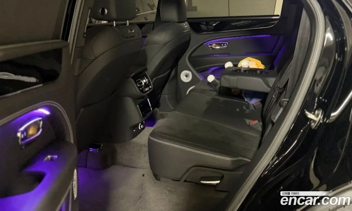 Bentley Bentayga 2024 4.0 автомат (гидро), фото 14 Bentley Bentayga 2024 4.0 автомат (гидро), фото 14