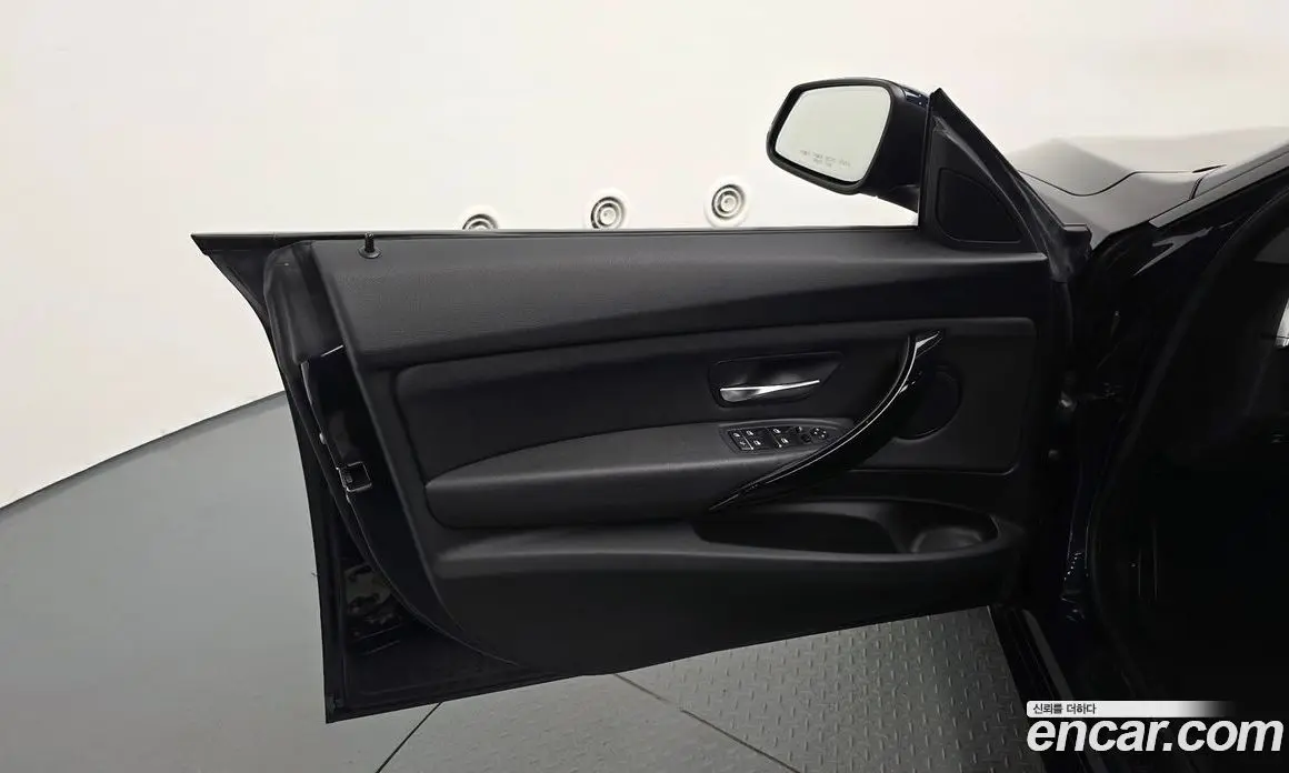 BMW 3 серия 2017 2.0 автомат (гидро), фото 13 BMW 3 серия 2017 2.0 автомат (гидро), фото 13