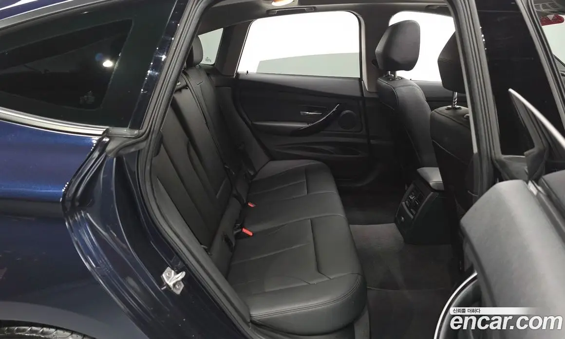 BMW 3 серия 2017 2.0 автомат (гидро), фото 17 BMW 3 серия 2017 2.0 автомат (гидро), фото 17