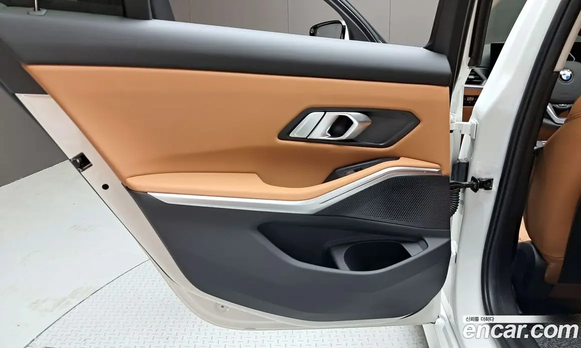 BMW 3 серия 2023 2.0 автомат (гидро), фото 15
