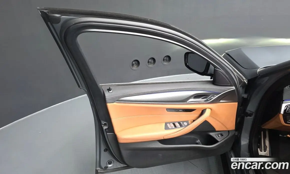 BMW 5 серия 2023 2.0 автомат (гидро), фото 27 BMW 5 серия 2023 2.0 автомат (гидро), фото 27