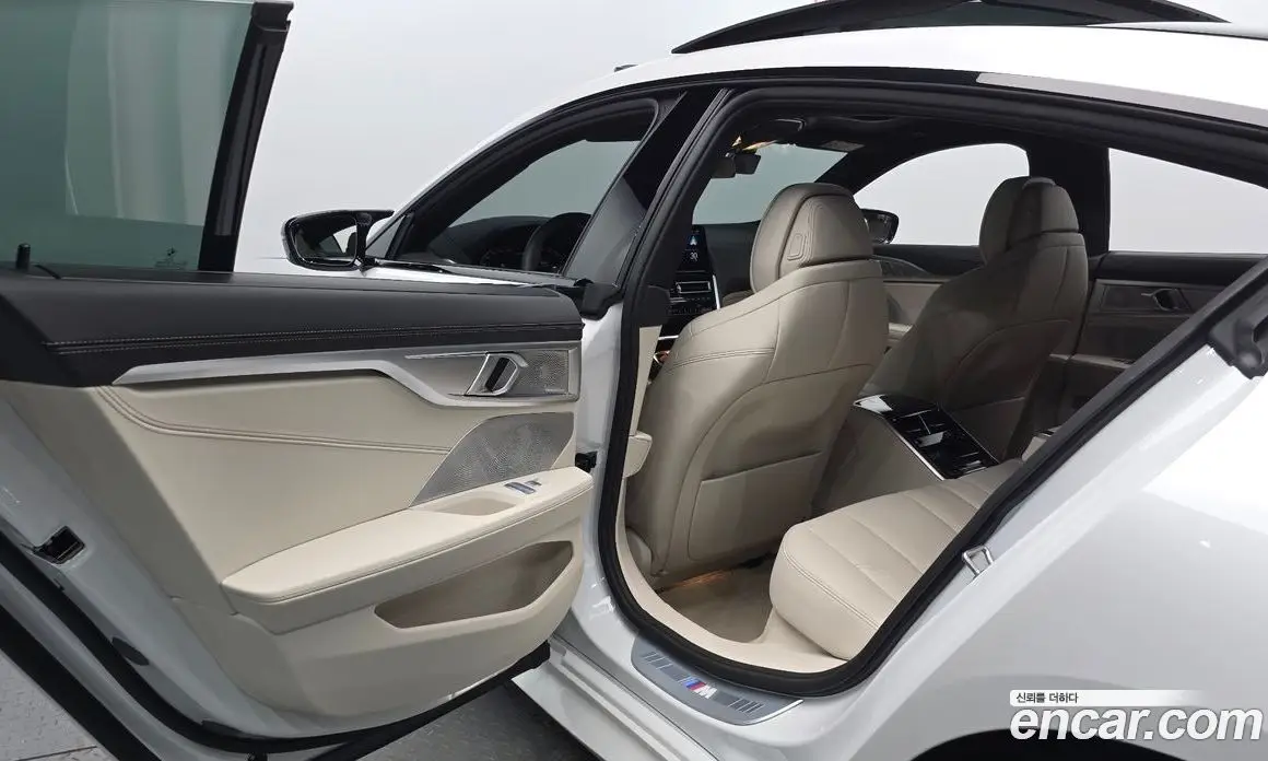 BMW 8 серия 2025 4.4 автомат (гидро), фото 15 BMW 8 серия 2025 4.4 автомат (гидро), фото 15