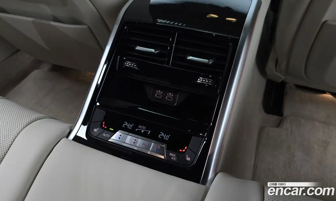 BMW 8 серия 2025 4.4 автомат (гидро), фото 24 BMW 8 серия 2025 4.4 автомат (гидро), фото 24