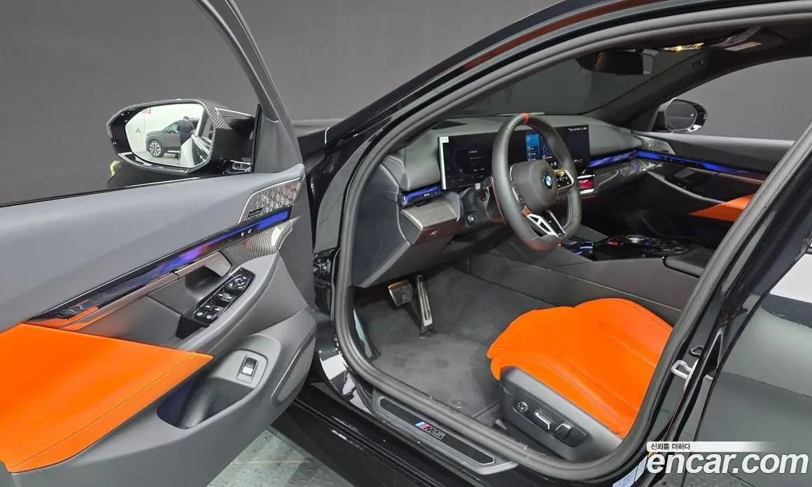 BMW M5 2025 4.4 автомат (гидро), фото 13