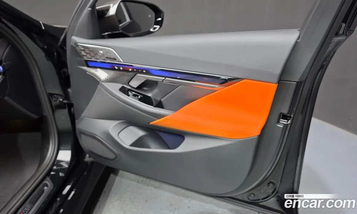 BMW M5 2025 4.4 автомат (гидро), фото 14