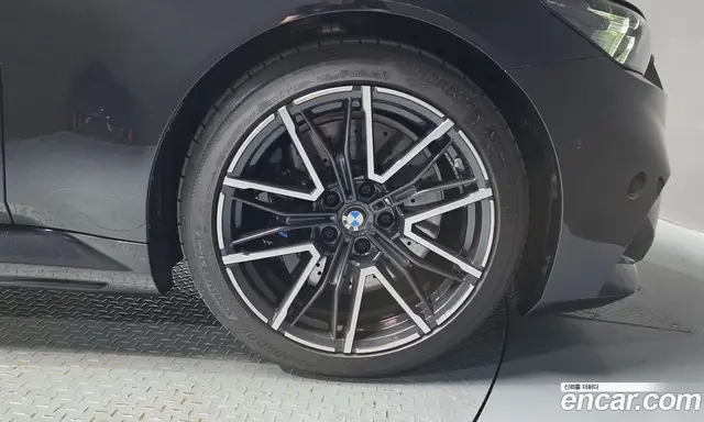 BMW M5 2025 4.4 автомат (гидро), миниатюра 7