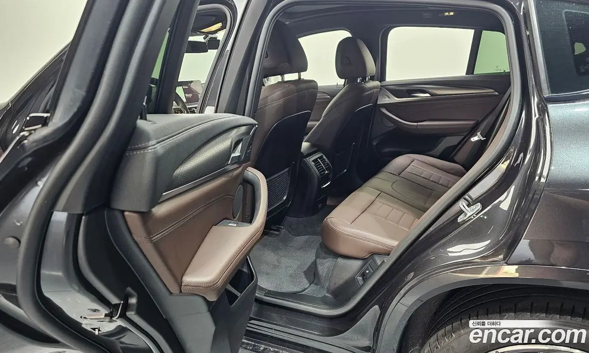 BMW X4 2025 2.0 автомат (гидро), фото 11