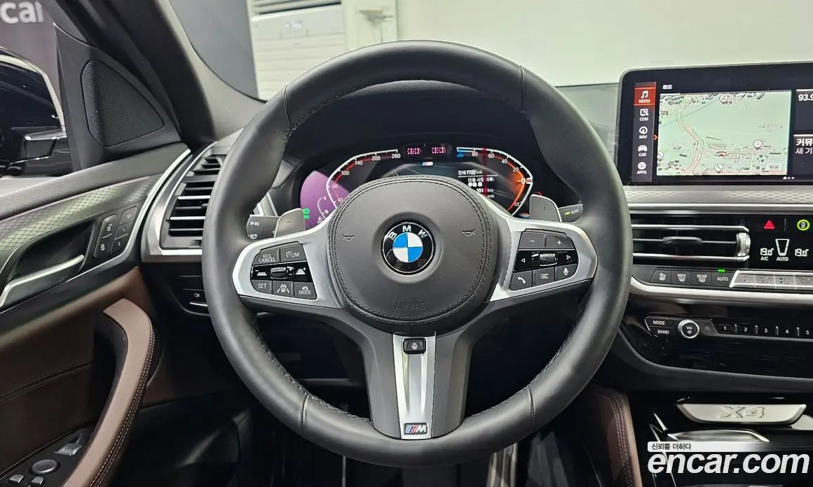 BMW X4 2025 2.0 автомат (гидро), фото 13