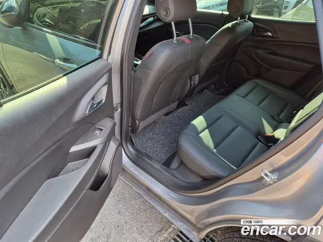 Chevrolet Trax 2023 1.2 автомат (гидро), миниатюра 6