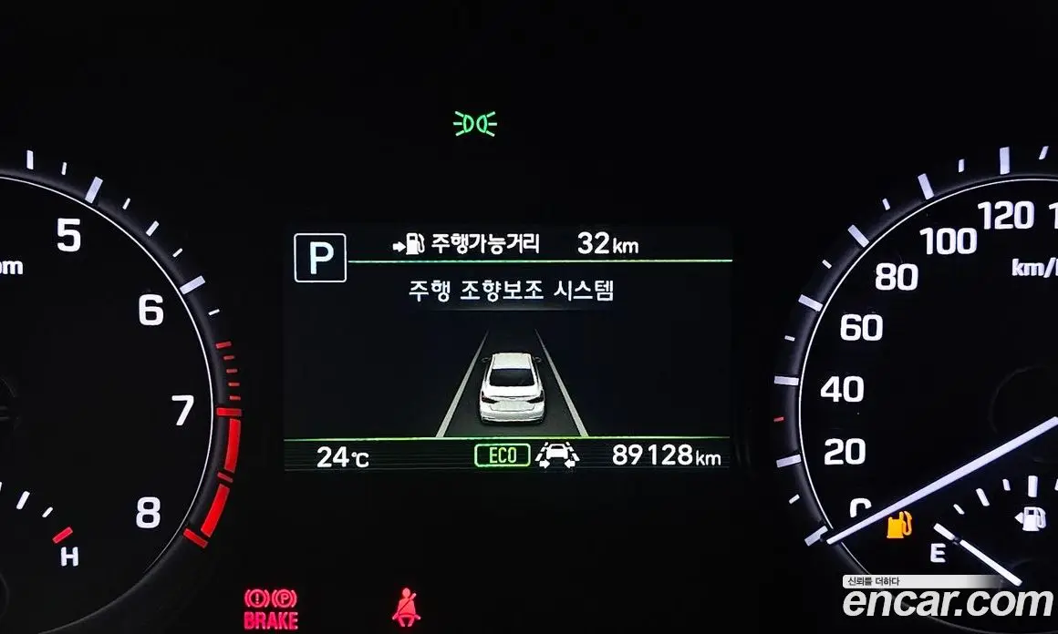 Genesis G80 2017 3.3 автомат (гидро), фото 25 Genesis G80 2017 3.3 автомат (гидро), фото 25