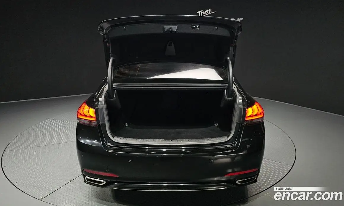Genesis G80 2017 3.3 автомат (гидро), фото 38 Genesis G80 2017 3.3 автомат (гидро), фото 38