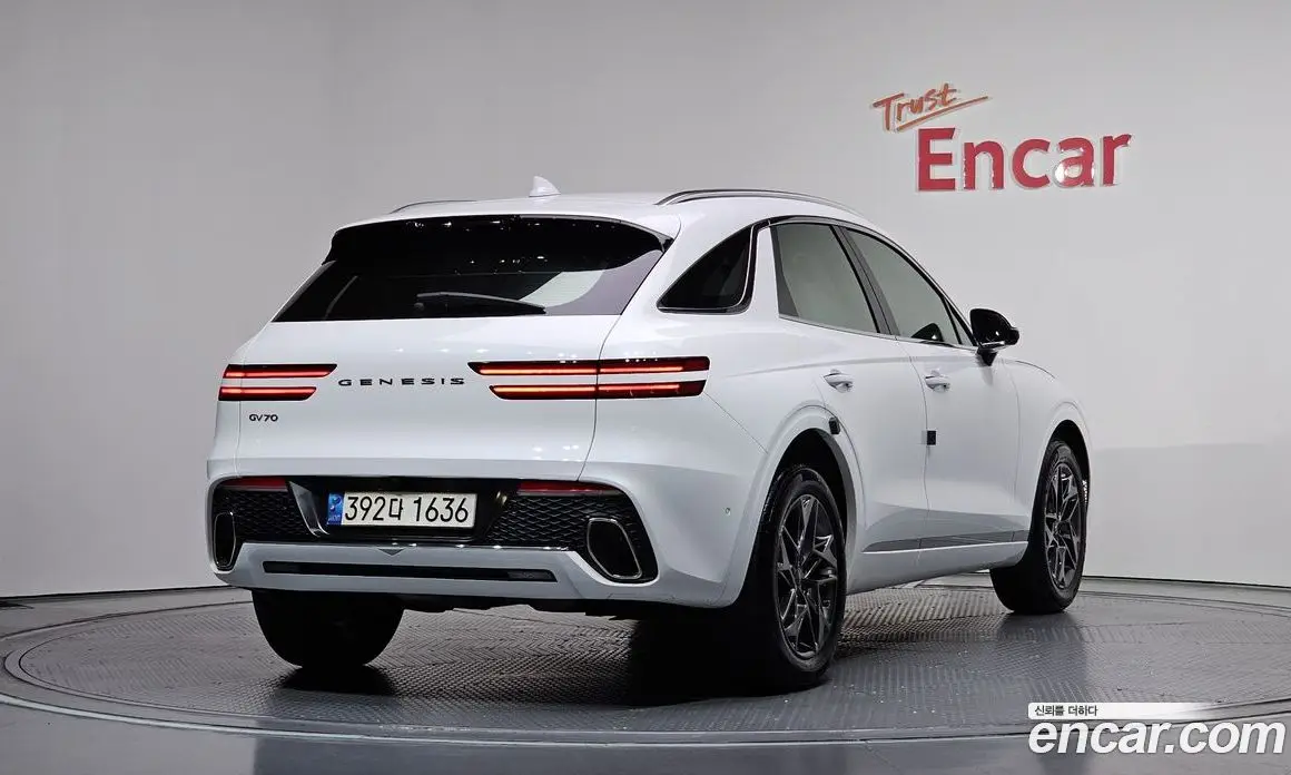 Genesis GV70 2021 2.5 автомат (гидро), фото 2 Genesis GV70 2021 2.5 автомат (гидро), фото 2