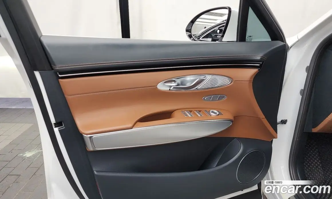 Genesis GV70 2021 2.5 автомат (гидро), фото 14 Genesis GV70 2021 2.5 автомат (гидро), фото 14